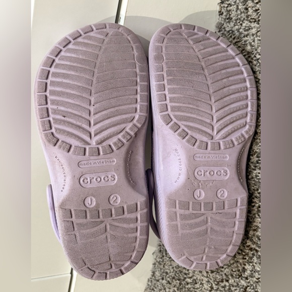 CROCS Waterproof Clogs Light Purple Big Kids Size J2 - Picture 5 of 5